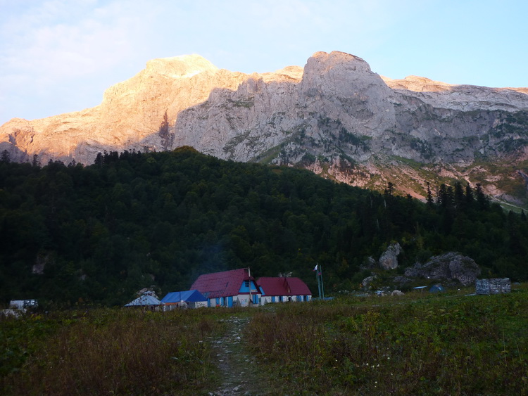 Утренний пейзаж фото от СВ-Астур, утренний вид на горы - пейзаж