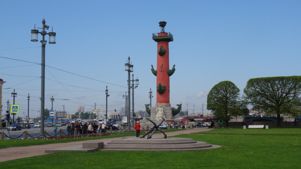 Стрелка Васильевского острова, Ростральная колонна, фото от СВ-Астур
