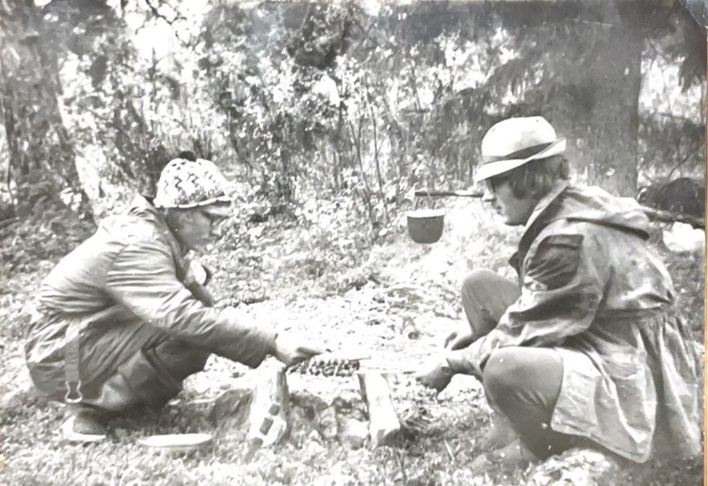 Строители БАМа на в выходной на пикнике