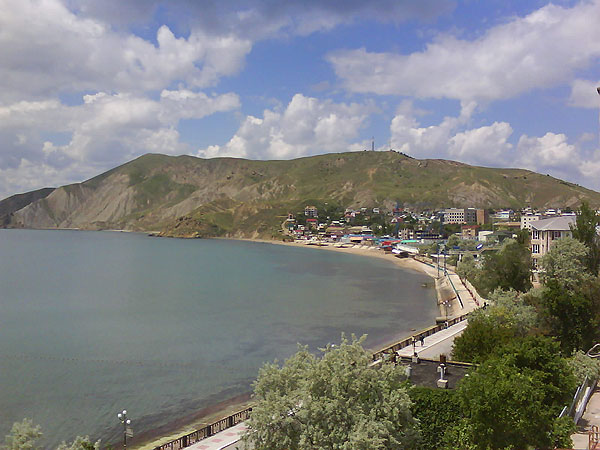 Фото поселка и пляжей Орджоникидзе, Крым