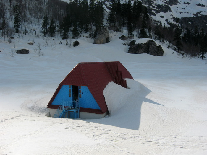 Адыгея зимой фото от СВ-Астур. Приют Фишт зимой