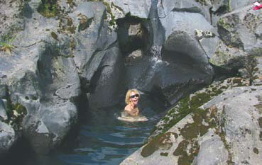 Каменные ванны на Сухой речке