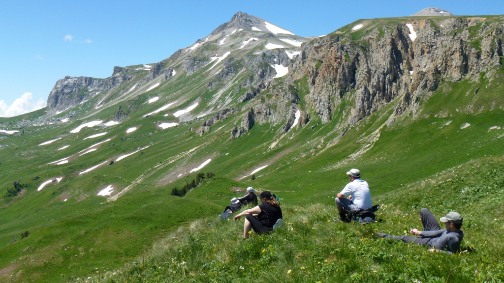Вид на восточный склон горы Оштен