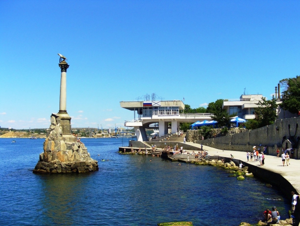 Памятники Севастополя, памятник затопленным кораблям