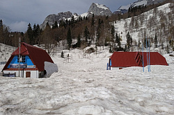 Приют Фишт в мае