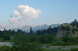 Эти утренние горы и горная река утром сняты на туристическом маршруте Знаменитой Тридцатки - легендарный маршрут 30 - через горы к морю налегке. 
