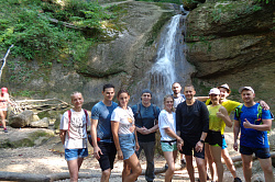 Тур с водопадами в Адыгее, маршрут 30 через горы к морю поход