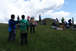 Маршрут 30 привал туристов тур похода через горы к морю тридуатка