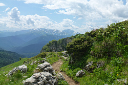 Эта красивая фотография природы сделана туристическом маршруте 30 в горах Краснодарского края.