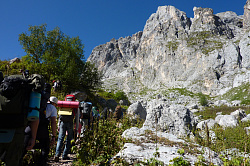 Поход в скалистых горах маршрут 30 через горы к морю