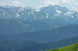 Пейзаж гор Адыгеи, тур маршрут 30 через горы к морю поход
