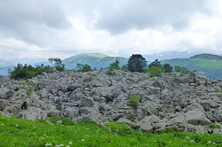 Каменный хаос в Адыгее на маршруте 30 через горы к морю