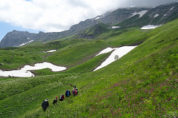 Горный туризм на Кавказе, маршрут 30 через горы Кавказа к морю для начинающих туристов