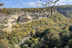 Скальные обрывы в Адыгее, природа Адыгеи