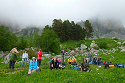 Это горы Кавказа отдых туристов Знаменитой Тридцатки - легендарного маршрут 30 
Другие фото горы на Кавказе отдых:
