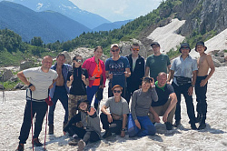 Маршрут 30, малый ледник горы Фишт поход через горы к морю