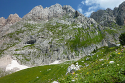 Красивый горный пейзаж, маршрут 30 через горы к морю тур поход