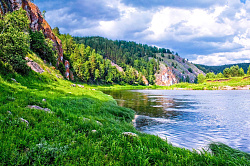 Пейзаж с рекой на Урале