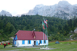 Конец лета на приюте Фишт, маршрут 30 через горы к морю тур поход