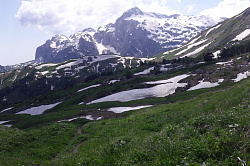 Кавказские горы фото на маршруте 30 через горы к морю