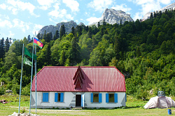 Маршрут 30 через горный приют Фишт к морю