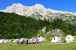 Горный туристический лагерь приют Фишт, маршрут 30 через к морю