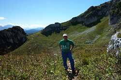 Инструктор проводник маршрут 30 через горы к морю тур поход