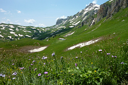Пейзаж на тур маршруте 30 через горы к морю тур поход