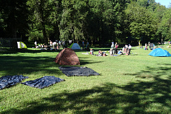 Палатки на поляне тур маршрут 30 через горы к морю тур поход