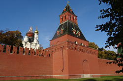 Стены и башни Московского кремля, экскурсии по Москве
