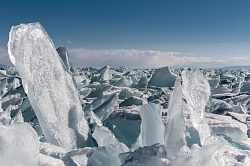 Байкальский лед, туры на Байкал зимой