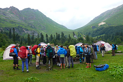 Туристский тур маршрут 30 через горы к морю, поход