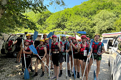 Сплав на рафтах на маршруте 30 через горы к морю