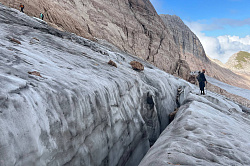 Большой ледник Фишта на восхождении