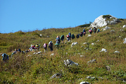 Пеший тур поход в горах маршрут 30 через горы к морю Тридцатка
