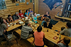 Туристы в гостинице