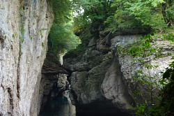 Хаджохская теснина, тур поход по маршруту 30 через горы к морю Тридцатка