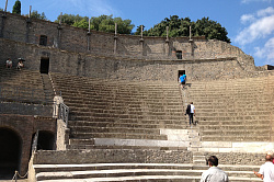 Фото Италии / Античный театр в городе Помпеи.