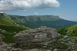 Развилка горных троп, маршрут 30 через горы к морю поход